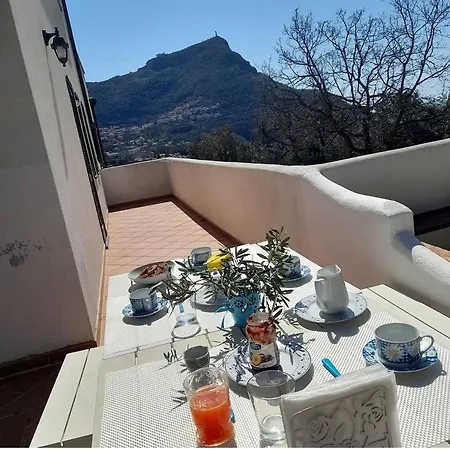 Il Carrubo Oda ve Kahvaltı