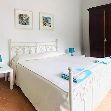 Il Carrubo Oda ve Kahvaltı 3*