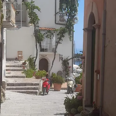 Bed & Breakfast Il Carrubo 3*